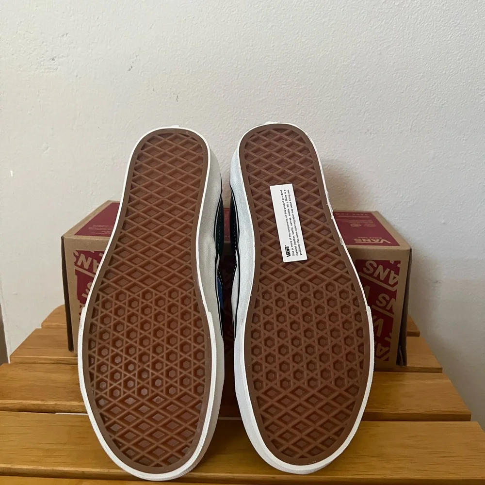 SOLD~VANS Unisex Leather & Suede Patchwork Slip On - Picture 15 of 15